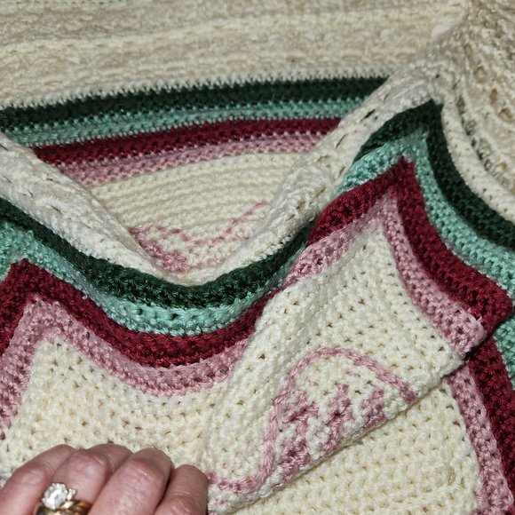 Handmade Crochet White & Pink Heart Afghan Blanket Throw 52" x 75" Yarn Estate - Picture 5 of 6